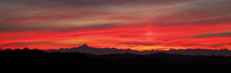 LANDSCAPE, CLIMATE AND PEOPLE 3 Sunset in Piemonte